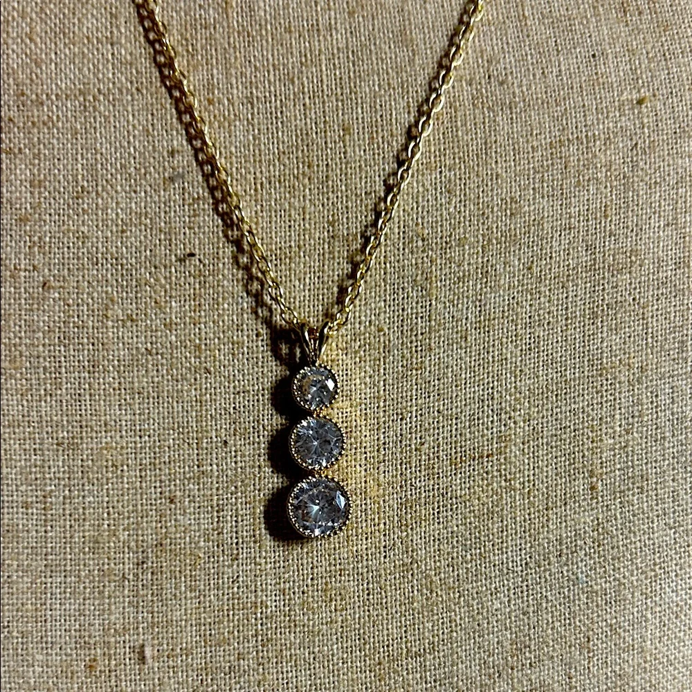 Swarovski Gold toned 3 stone  Pendant‎ Necklace